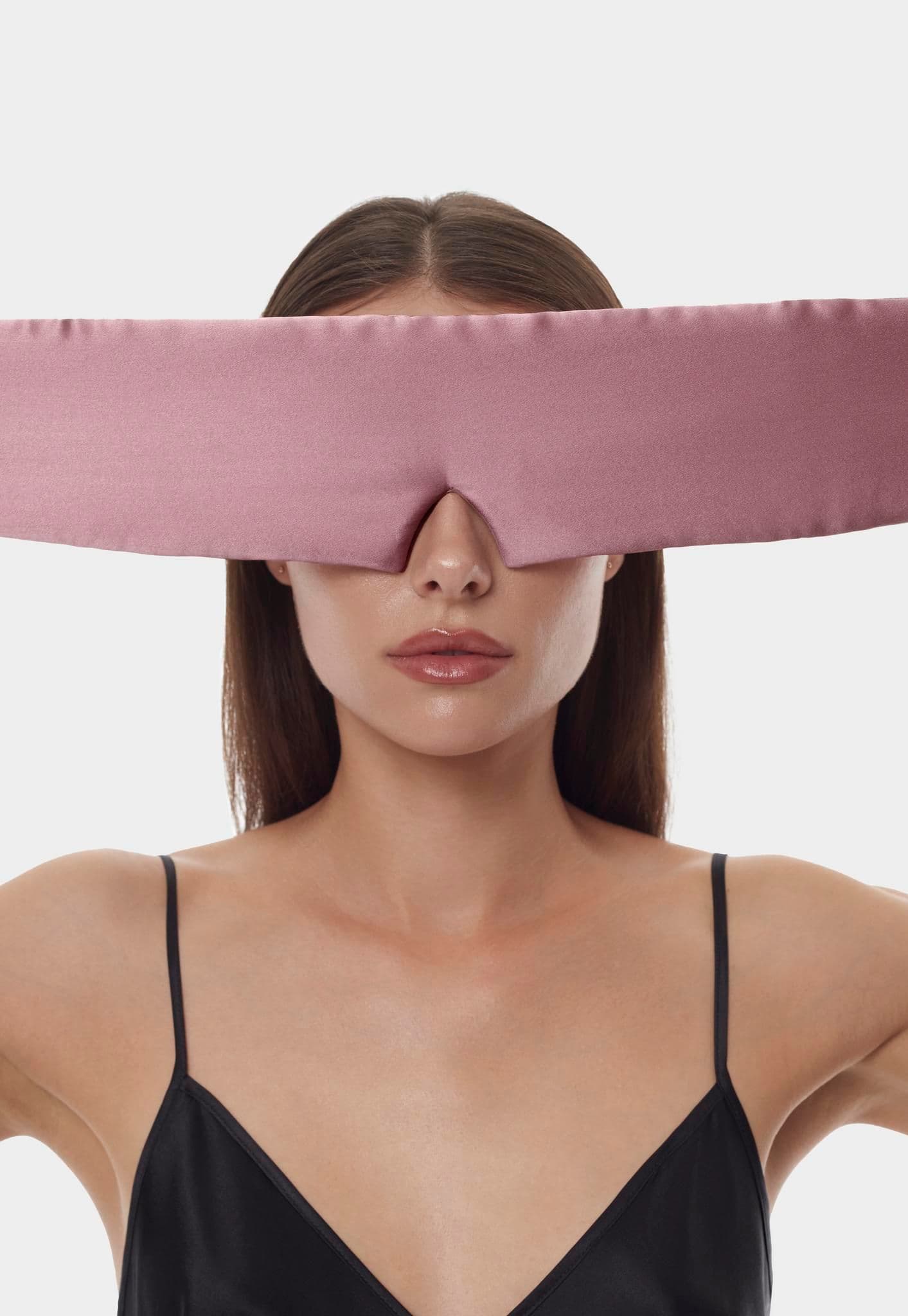 Classic flat silk sleep mask for private label beauty and travel brands